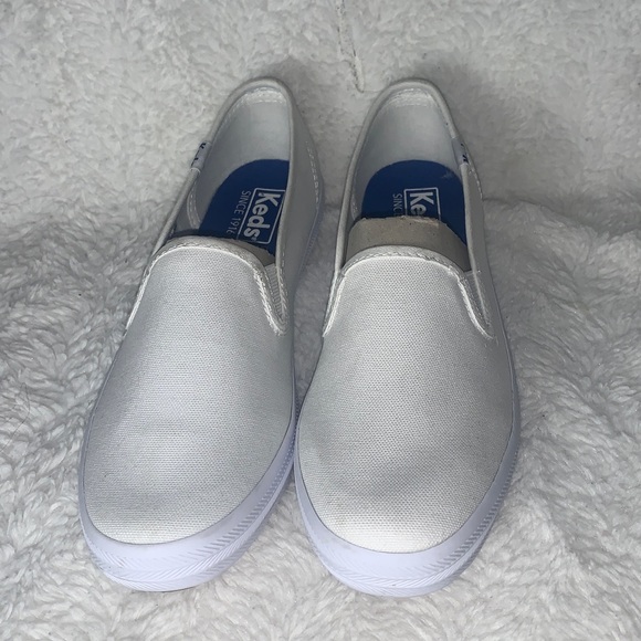 NWOT Keds Classic White Canvas Slip-Ons - Picture 3 of 7